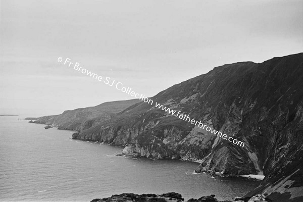 SLIEVE LEAGUE PARK  MOUNTAIN PROFILES FROM EAST